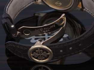 PATEK PHILIPPE Annual Calendar chronograph flyback Rose gold Hallmark of Geneva full set Men complications