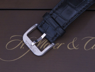 H. MOSER & CIE Big date  Venturer